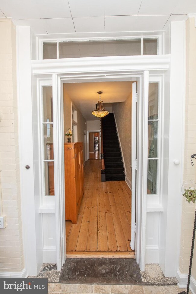 327 Main St, Pennsburg, PA 18073 - photo 5