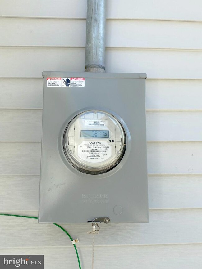 14 Pilgrim Ln, Willingboro, NJ 08046 - photo 5