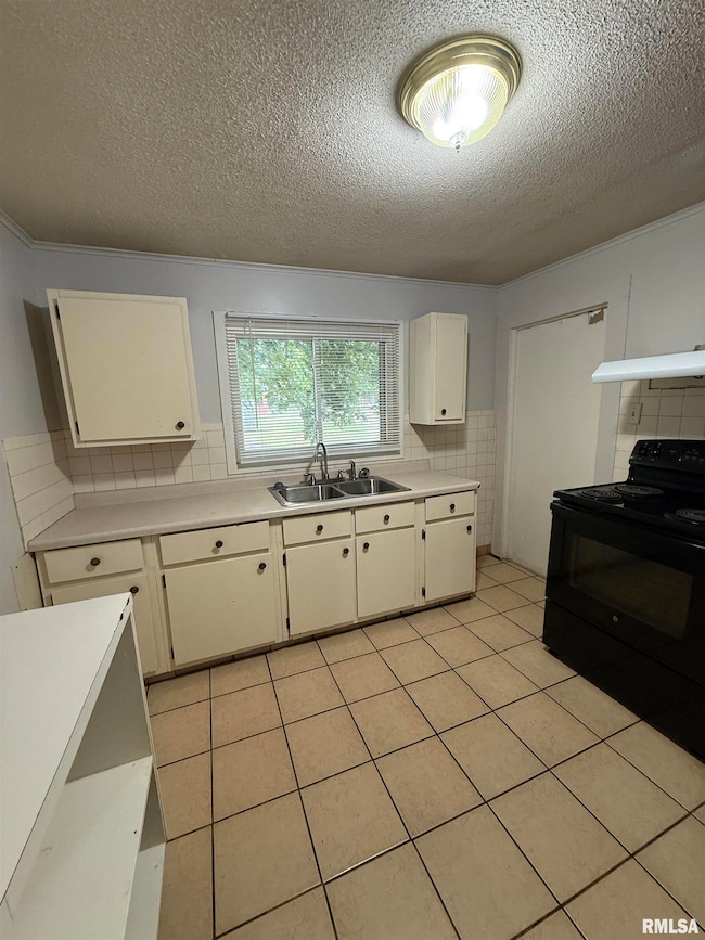 404 W Pierce St, Macomb, IL 61455 - photo 6