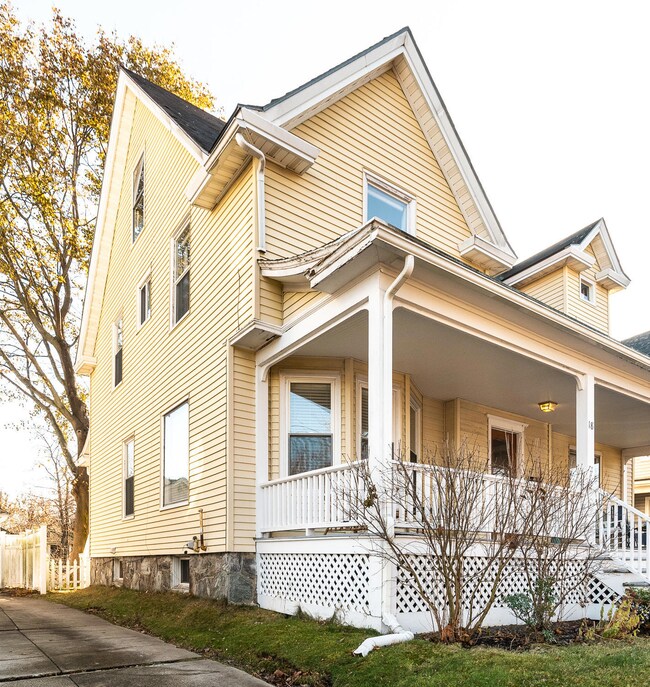 18 Colonial Rd, Portland, ME 04102 - photo 2