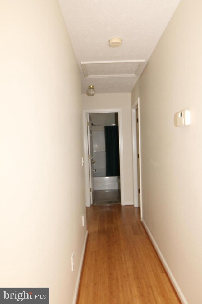 259 Longwood Dr, Bunker Hill, WV 25413 - photo 6