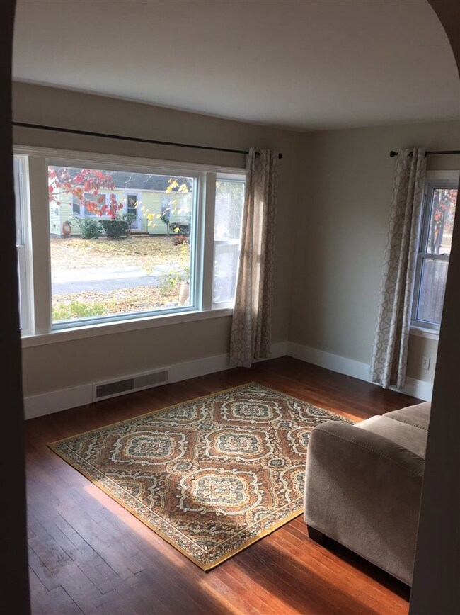 6 Booth St, Nashua, NH 03060 - photo 3