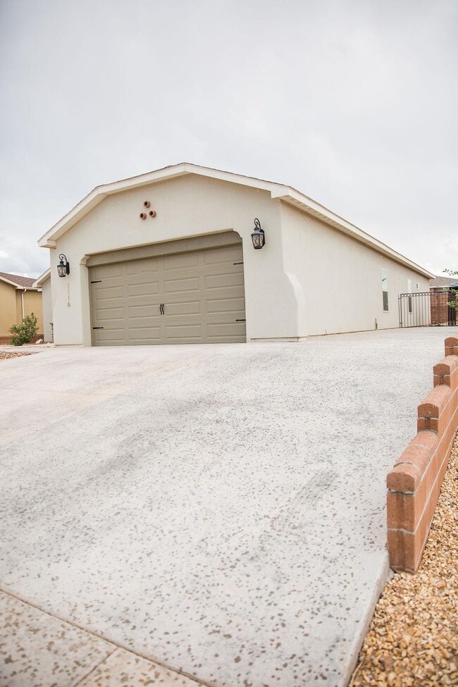 1116 La Bajada Dr, Alamogordo, NM 88310 - photo 4