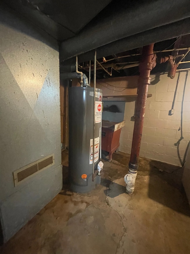 745 Freeman Ave, Flint, MI 48507 - photo 2