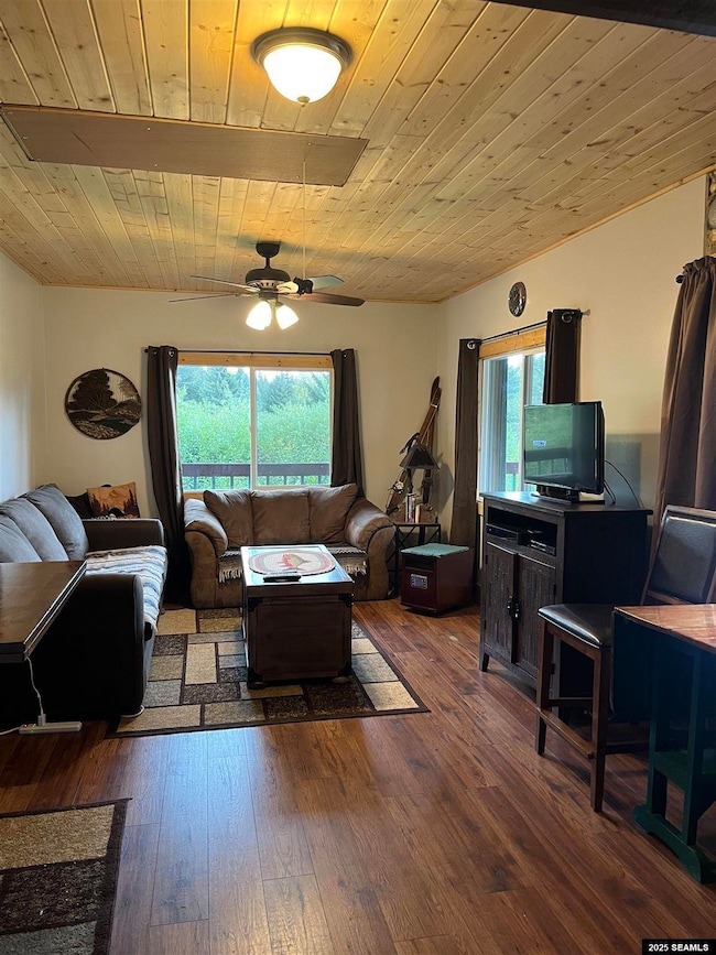 9 Needle Fish Ln, Gustavus, AK 99826 - photo 6