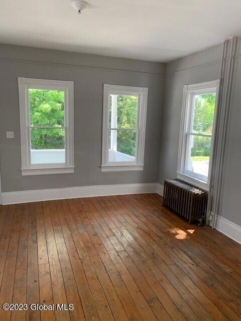 19-19 1/2 Van Dorn St, Saratoga Springs, NY 12866 - photo 5