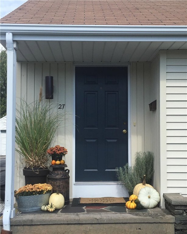 27 Texas Ave, Providence, RI 02904 - photo 2