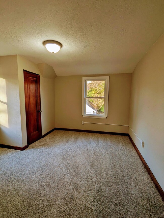 51 N Broad St - bed 1