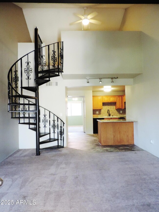 30 E Brown Rd 2113 031