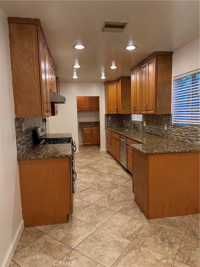 20430 Lanark St, Winnetka, CA 91306 - photo 3