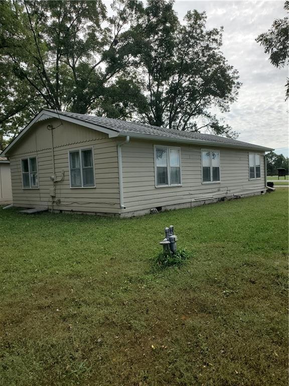 202 Linn St, Lacygne, KS 66040 - photo 4