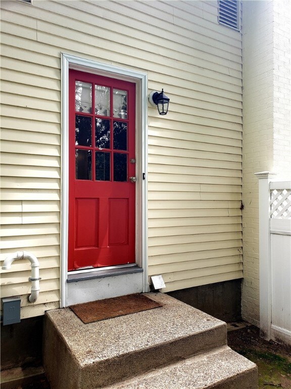 44 Ferncrest Dr, Cumberland, RI 02864 - photo 4