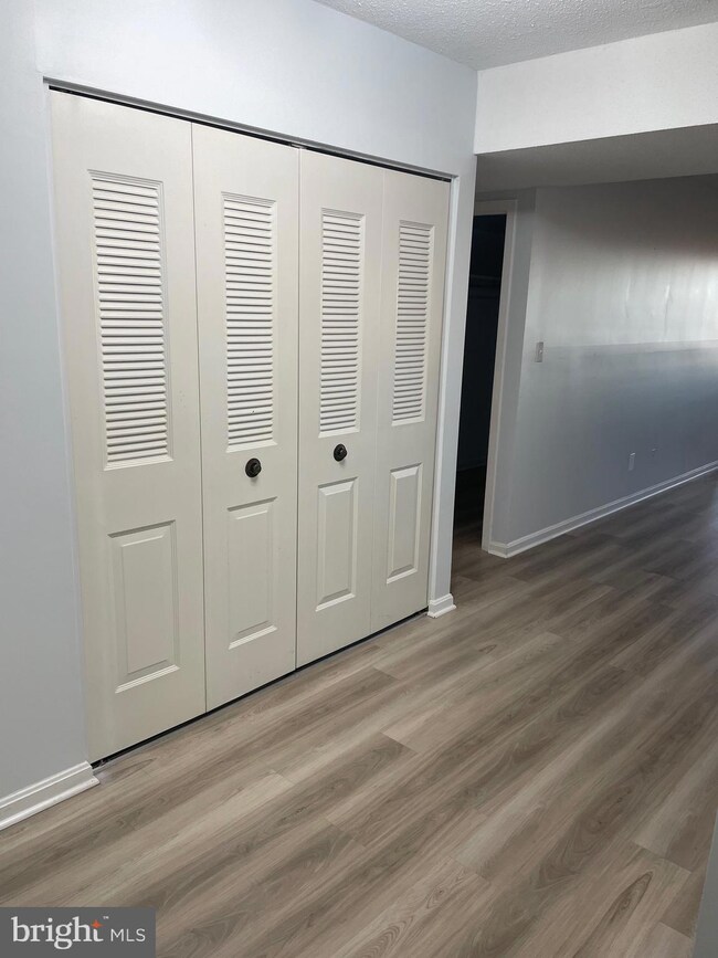 Skyline House unit 1506, Baileys Crossroads, VA 22041 - photo 3