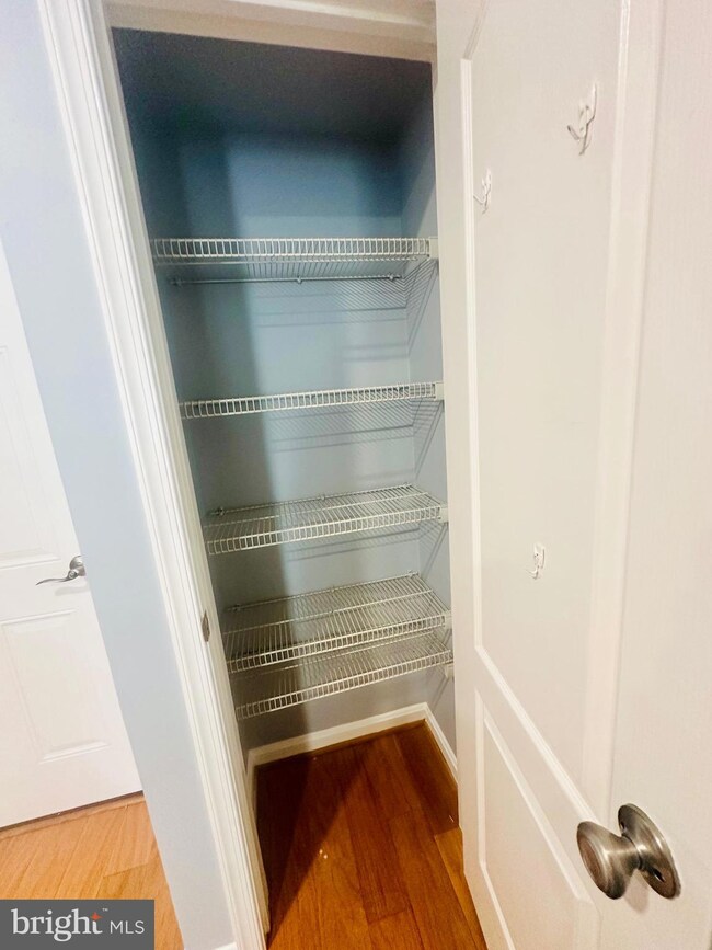 42668 Hollyhock Terrace unit 12G, Ashburn, VA 20148 - photo 7