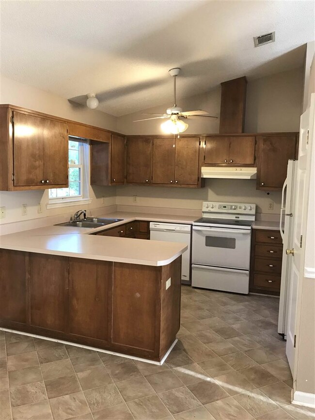 196 Broken Bow Trail, Crawfordville, FL 32327 - photo 4