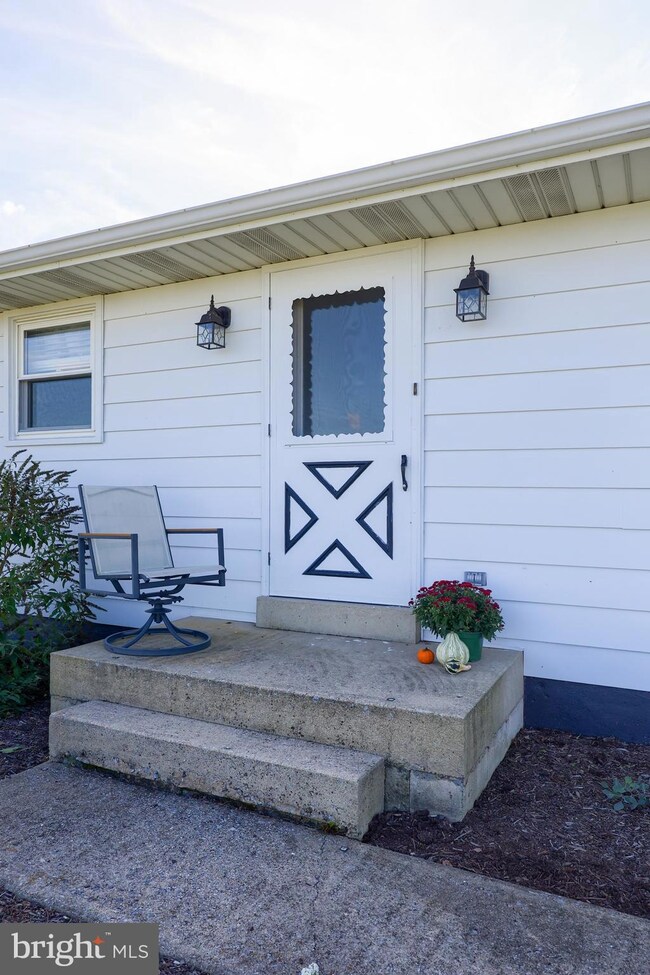 31 W Strack Dr, Myerstown, PA 17067 - photo 5