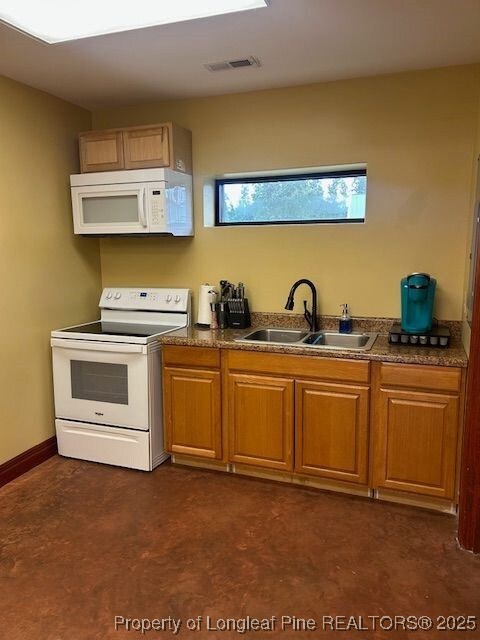 1796 Rozier Church Rd unit 2, Lumberton, NC 28360 - photo 5