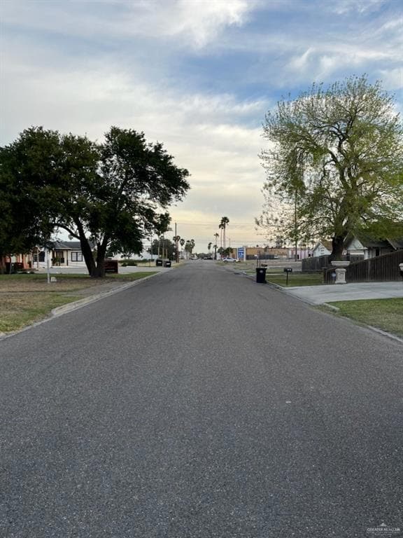 614 S Missouri Ave, Weslaco, TX 78596 - photo 7