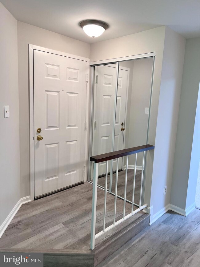 5827 Cove Landing Rd unit 101, Burke, VA 22015 - photo 5