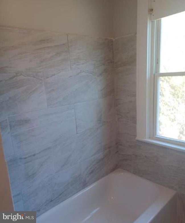 4621 E Howell St unit 4, Philadelphia, PA 19135 - photo 3