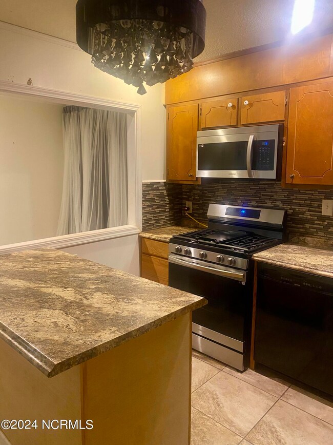 406 Drexel Ln, Winterville, NC 28590 - photo 3