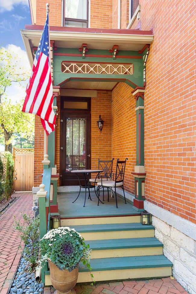 Exterior Entry