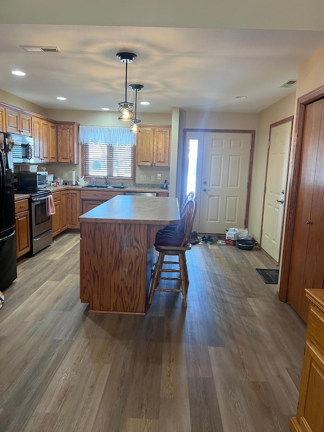 423 Cassandra Dr unit 28, New Richmond, WI 54017 - photo 2