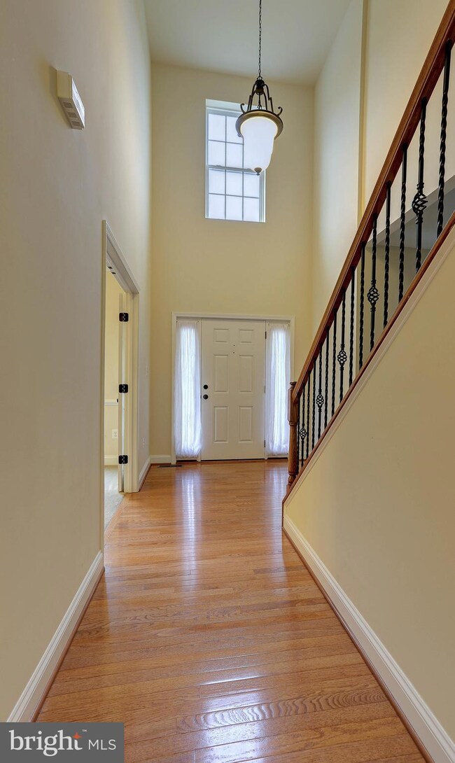 8606 Hickory Hills Ln, Laurel, MD 20723 - photo 4