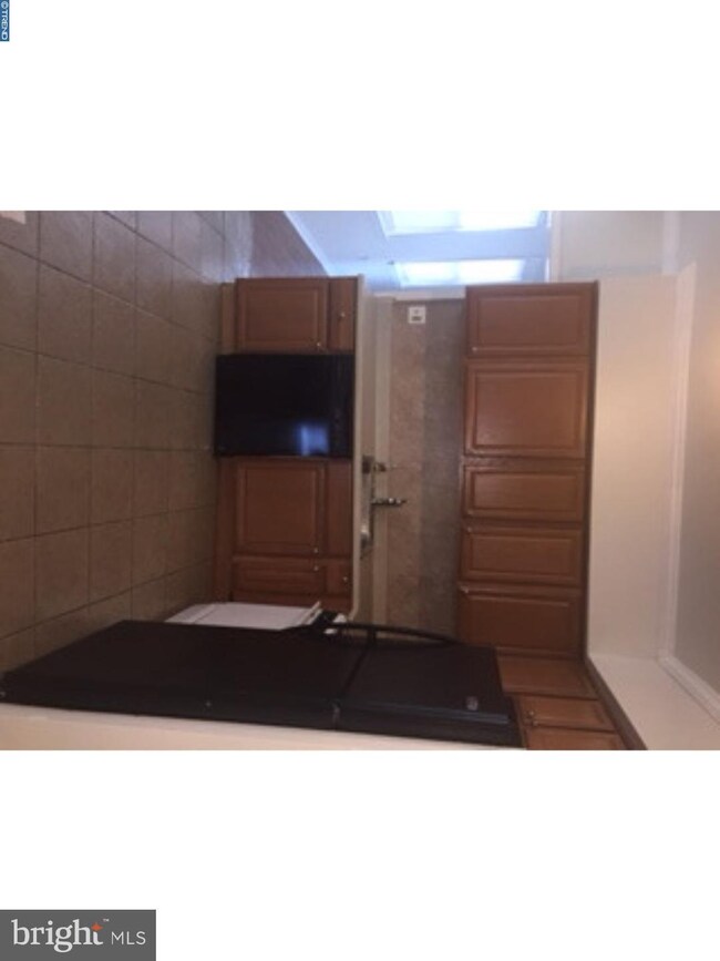 220 N King St, Gloucester City, NJ 08030 - photo 2