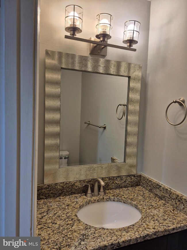 8273 Londonderry Ct, Laurel, MD 20707 - photo 7