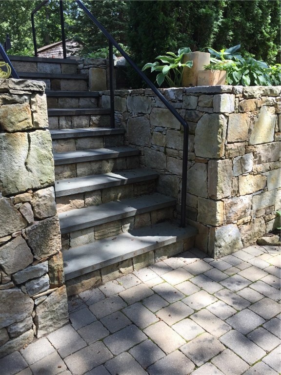 33 Terrace Dr, Greenville, RI 02828 - photo 6