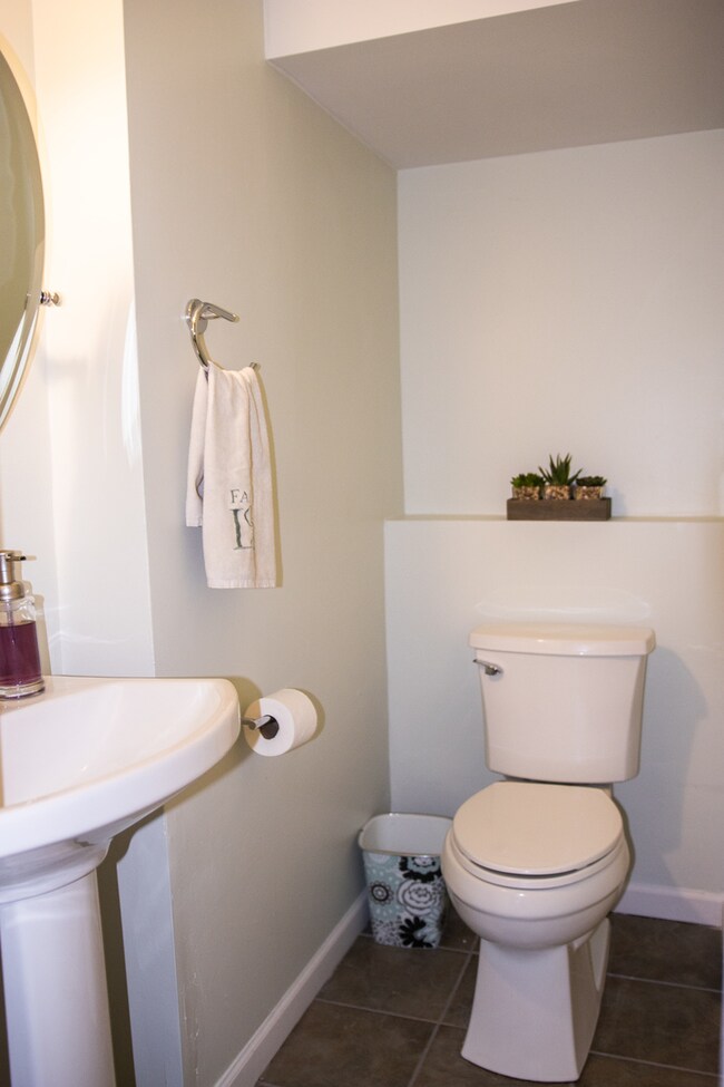 1/2 Bath