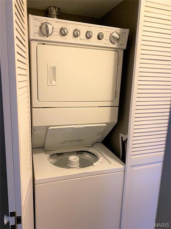 2506 Creve Coeur Mill Rd unit 6, Maryland Heights, MO 63043 - photo 6