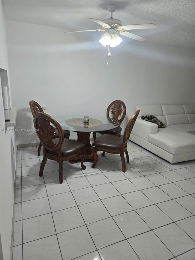 5201 NW 7th St unit 403, Miami, FL 33126 - photo 4