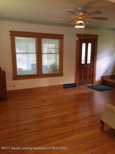 1613 Drexel Rd, Lansing, MI 48915 - photo 2