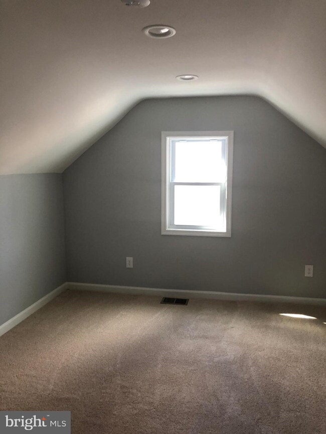 6323 Patterson St, Riverdale, MD 20737 - photo 7