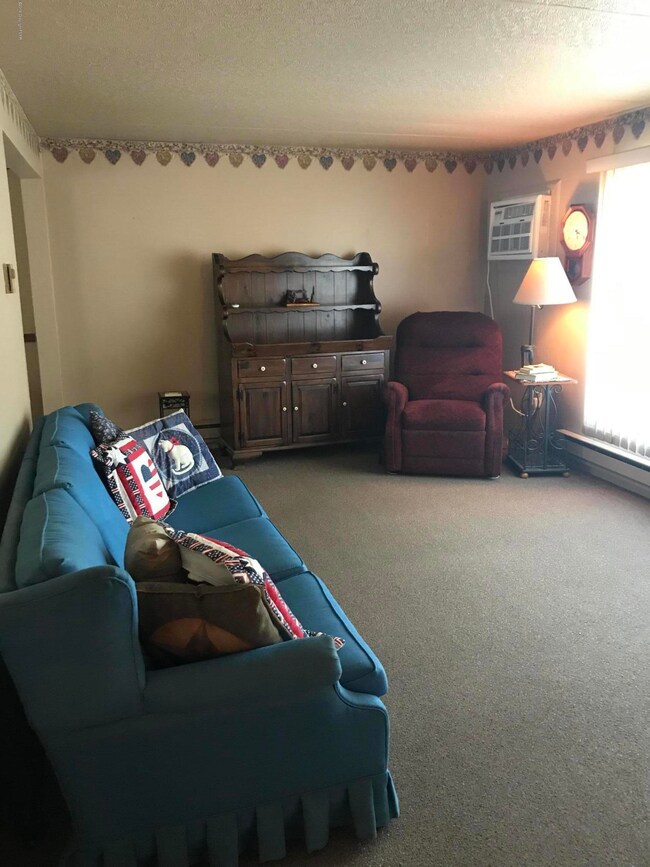 196 Lobach Ln, Kunkletown, PA 18058 - photo 2