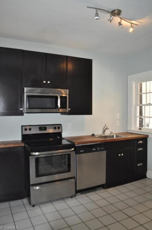 202 N Hawthorne Rd unit 2, Winston Salem, NC 27104 - photo 4