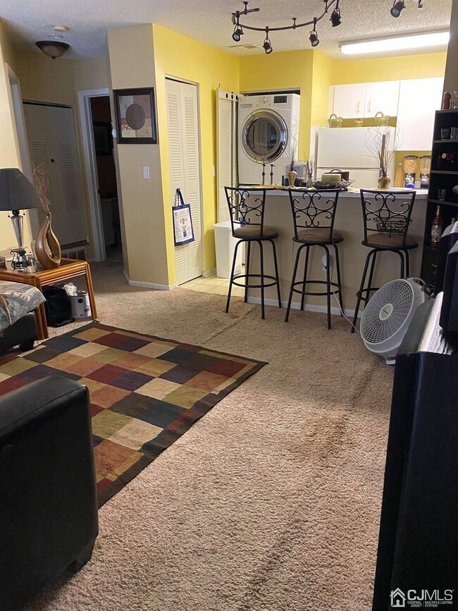 116 Edpas Rd unit 116, New Brunswick, NJ 08901 - photo 5