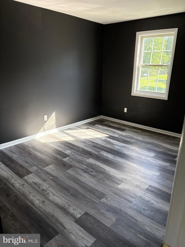 354 Kemper Dr, Newark, DE 19702 - photo 7