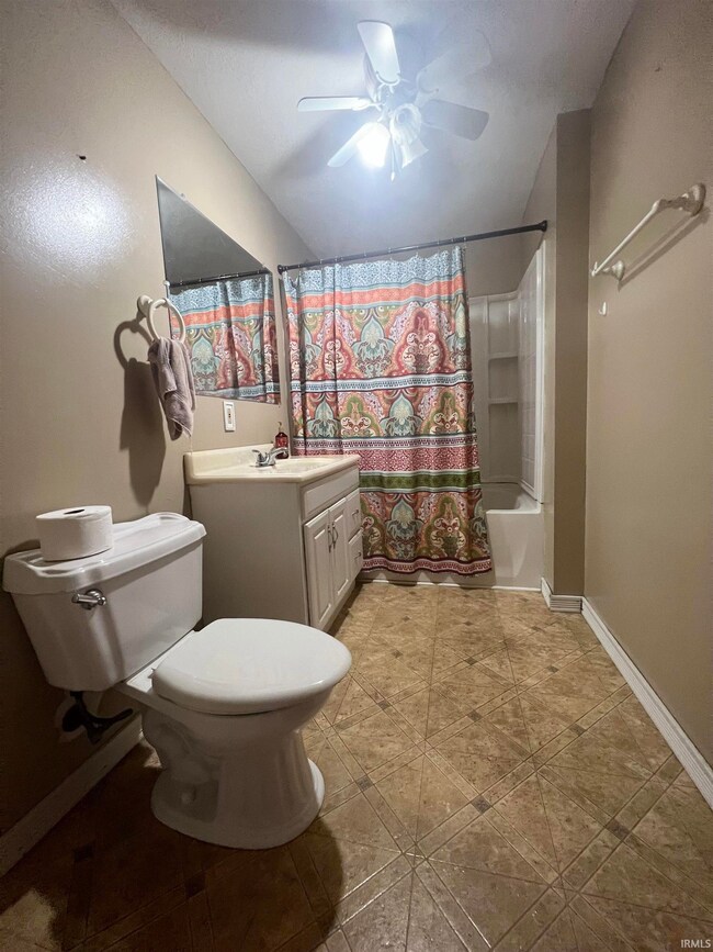 49 3rd St SE, Linton, IN 47441 - photo 5