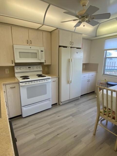 3098 Yarmouth E, Boca Raton, FL 33434 - photo 3