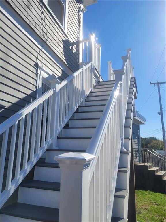 17 Vernon Ave unit 3, Newport, RI 02840 - photo 4