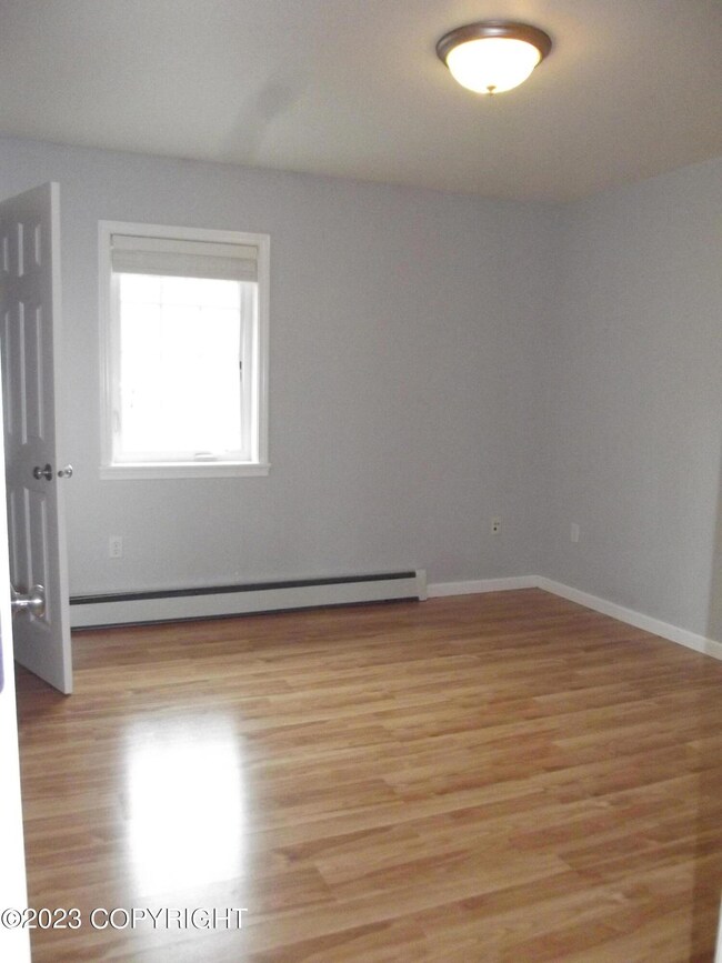 620 W Roy Rd unit 4, Wasilla, AK 99654 - photo 4