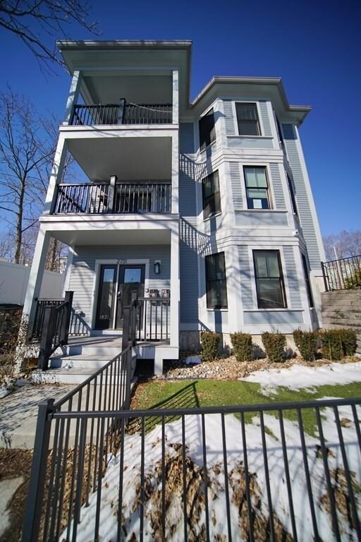 2731 Washington St unit 2, Roxbury, MA 02119 - photo 3
