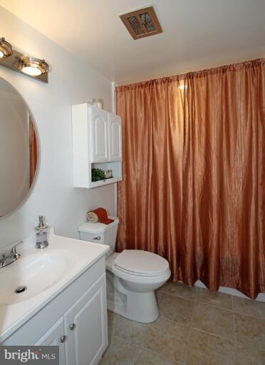 9146 Burke Rd, Burke, VA 22015 - photo 3