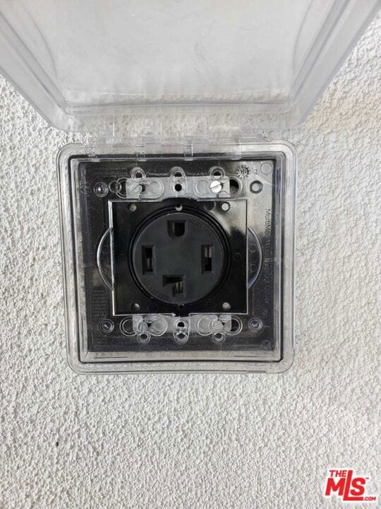 20003 Arminta St, Los Angeles, CA 91306 - photo 7