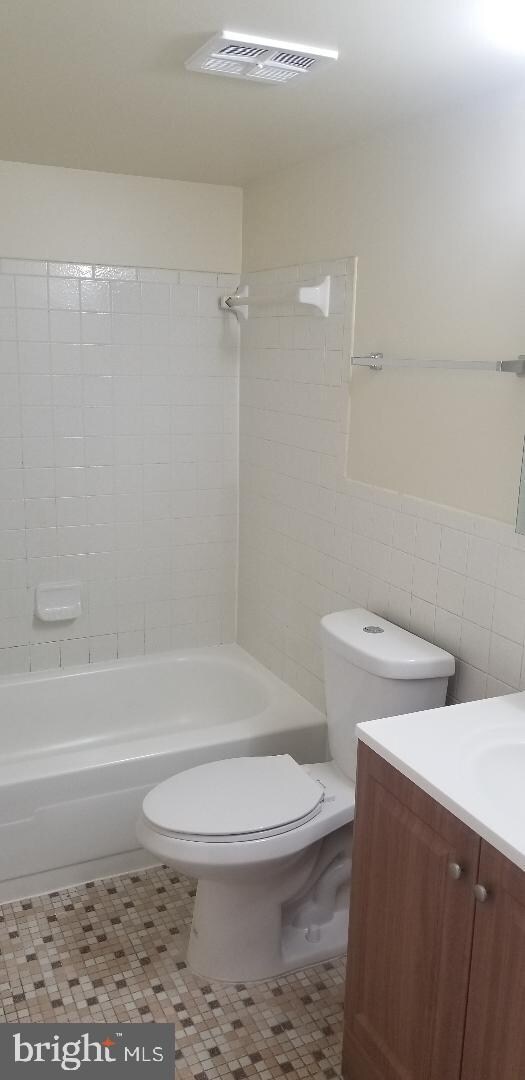 141 N Fillmore Ave unit 4, Sterling, VA 20164 - photo 5