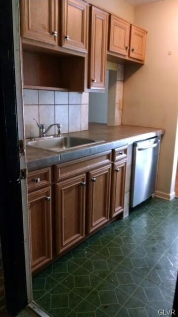 1676 Whitehall Ave unit 1B, Allentown, PA 18104 - photo 4