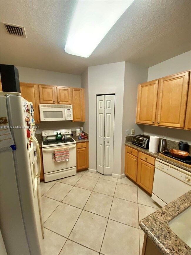 11433 NW 69th Terrace, Doral, FL 33178 - photo 6